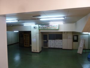 長崎県営バスターミナル　地下