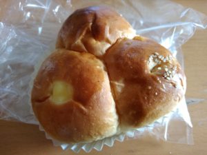 タケシタベーカリー　　3色パン
