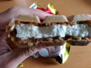 セリア・ロイル　チョコモナカアイス