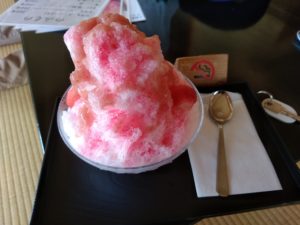博多湯　いちごかき氷