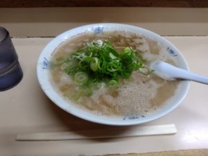 八ちゃんラーメン　ワンタン麺