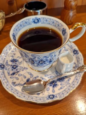 広島　三次　喫茶店　トラジャ　コーヒー
