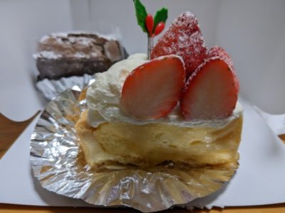 アルプス　奈良屋　ケーキ　いちごタルト
