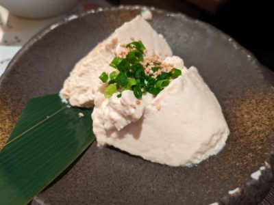 水炊きと博多もつ鍋 地鶏と九州料理 居酒屋 鳥邸 天神店　自家製手作り豆腐