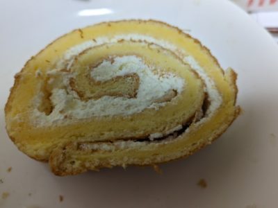 momoのパン屋　下曽根　ロールケーキ