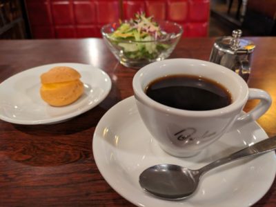 ボンボン　名古屋　コーヒー　シュークリーム