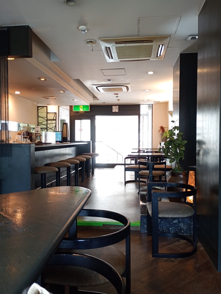 川端商店街　奈多里　店内