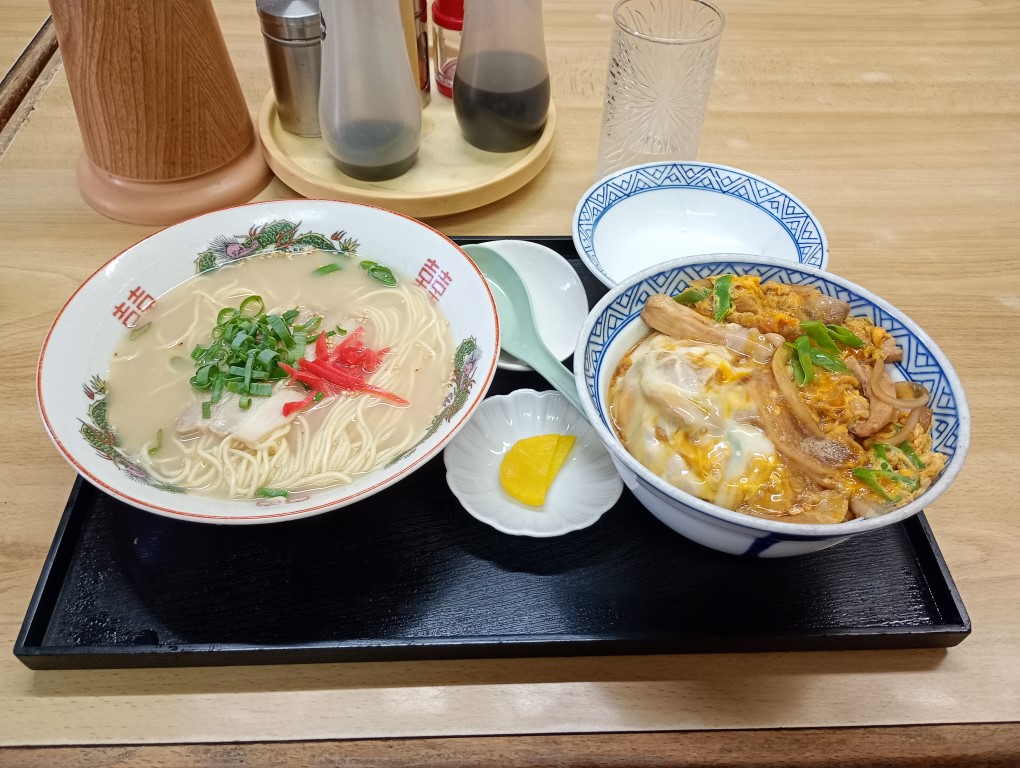 當仁うどん ラーメン 親子丼