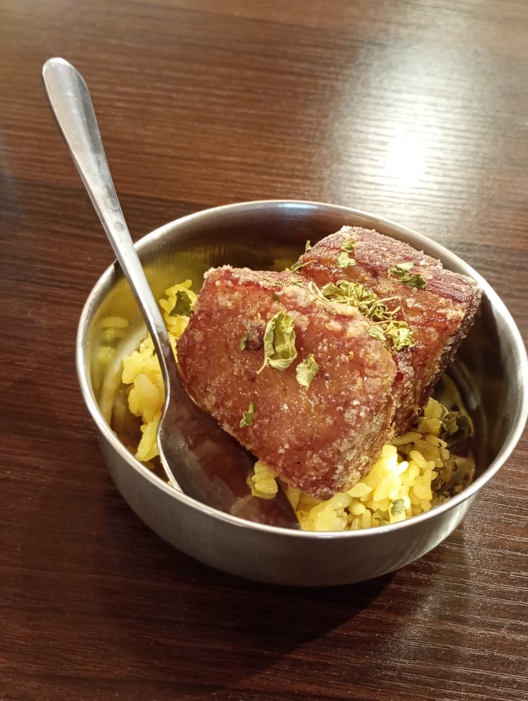 サンセルコ ナマステ堂 カレー 豚の角煮唐揚げ