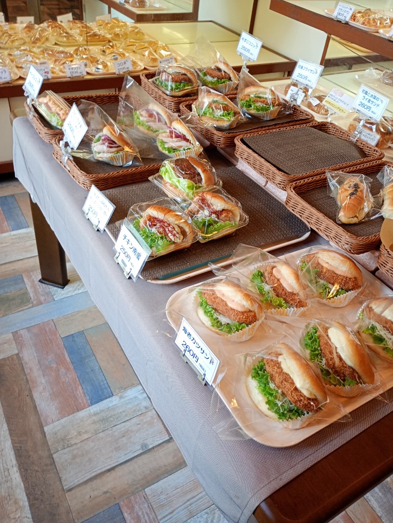 フレッシュベーカリーASOU 志免 エビカツ チキン南蛮