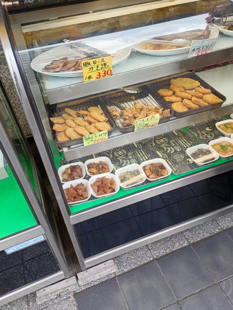 唐人町 おかずや ショーケース