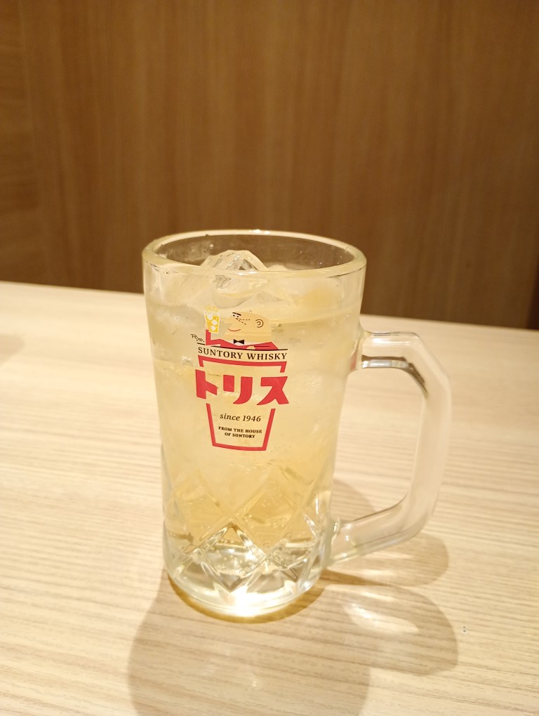 串とメシにはサケキタル。小倉駅店 ハイボール