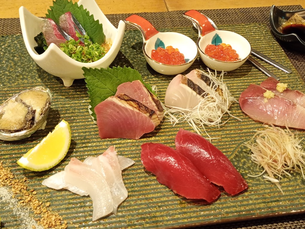 炉端割烹 主海 春吉 刺身盛り合わせ