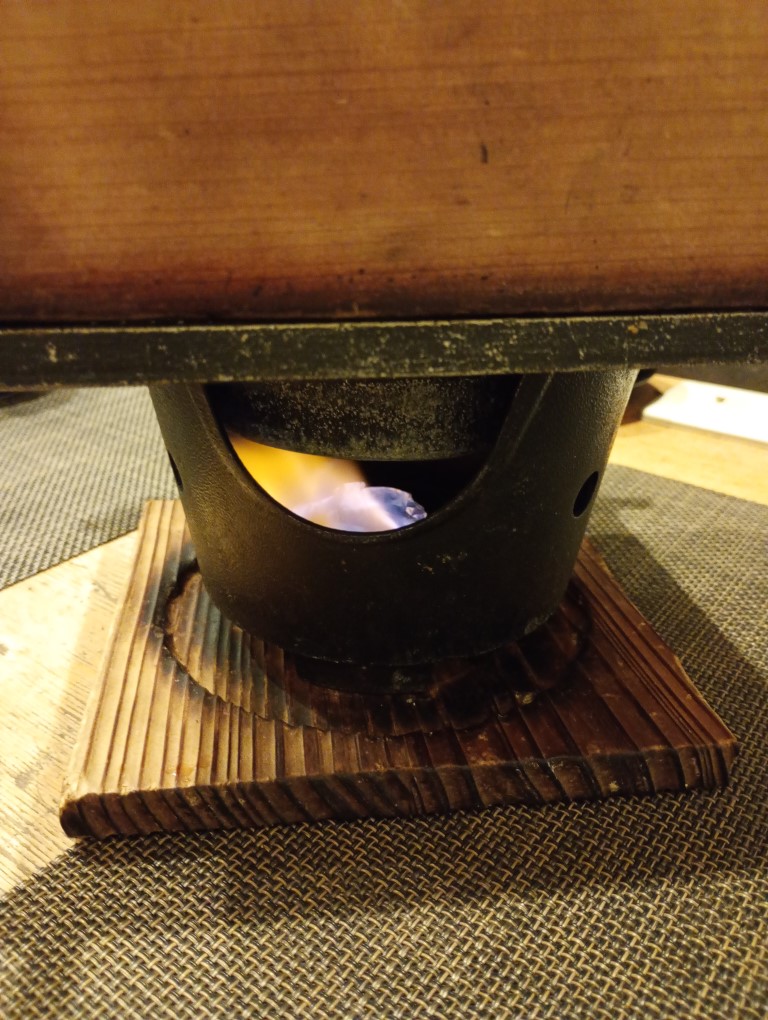 炉端割烹 主海 春吉 固形燃料