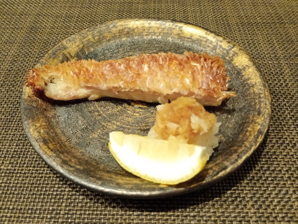 炉端割烹 主海 春吉 甘鯛の鱗焼き