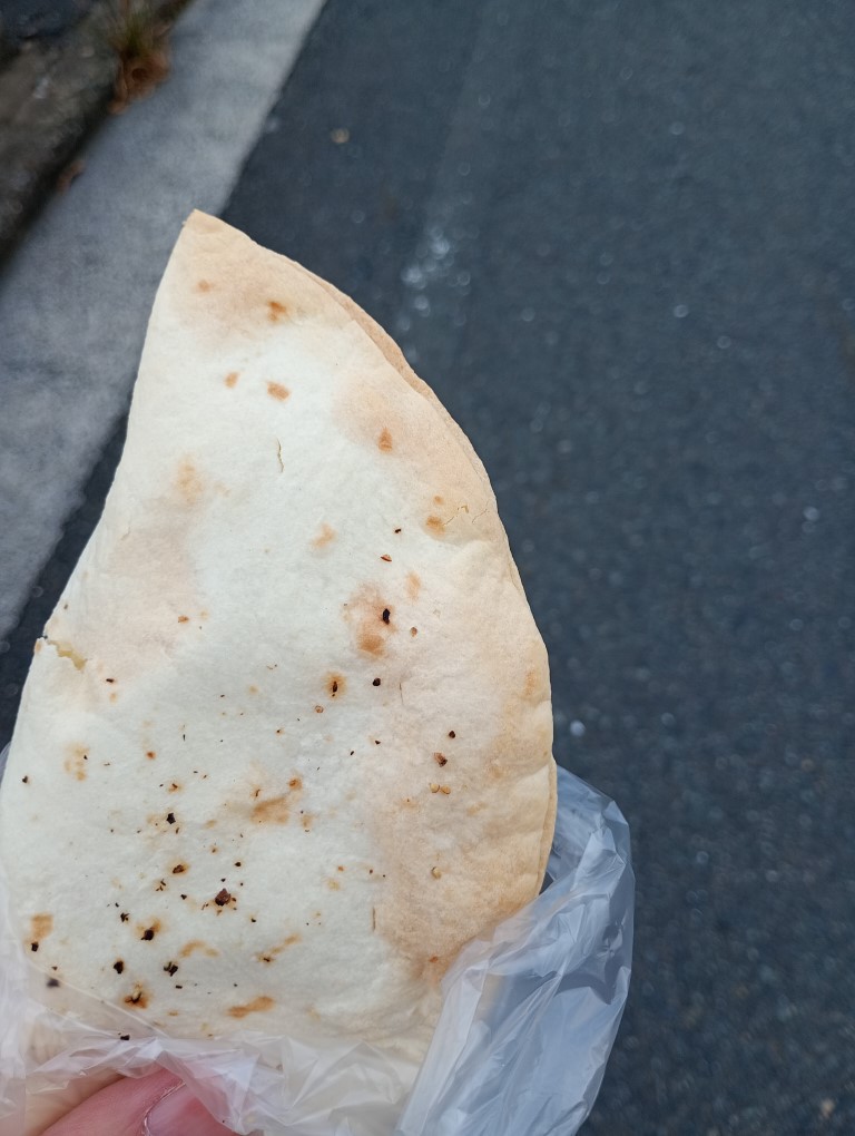 パン工房 楓　八幡　クリームシチュー包み焼き