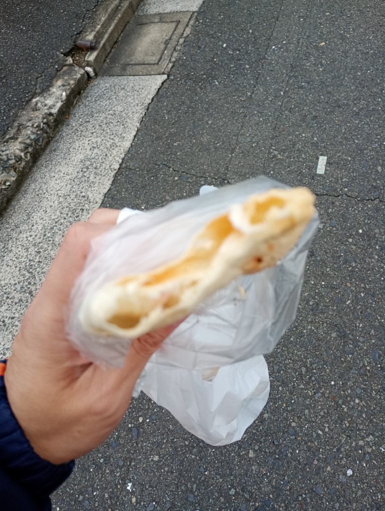 パン工房 楓　八幡　クリームシチュー包み焼き