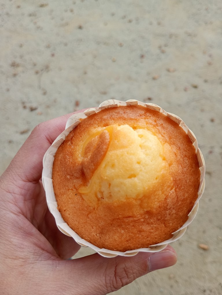 パン工房 楓　八幡　プリンマフィン