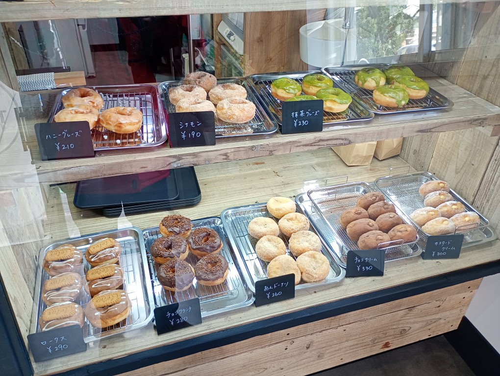 8DONUT(エイトドーナツ) 筑紫野 朝倉街道 ショーケース