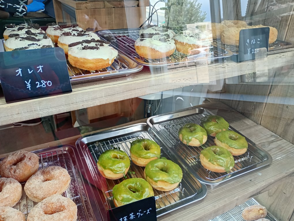 8DONUT(エイトドーナツ) 筑紫野 朝倉街道 ショーケース