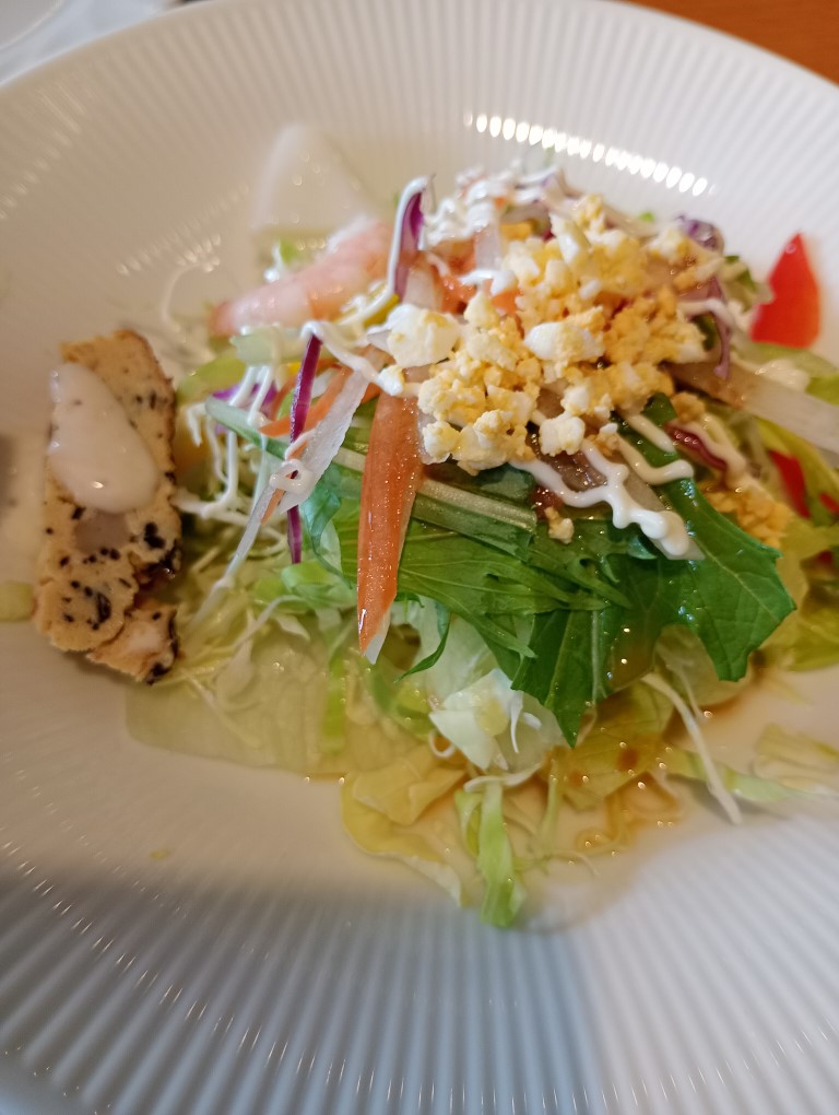 オリーブ室見店　サラダ