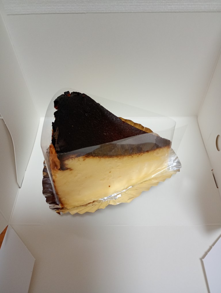 大博町 呉服町 BUTTER UP バスクチーズケーキ