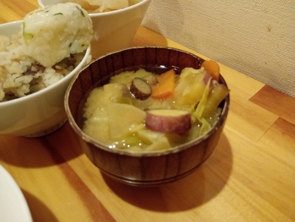 ファーマーズレストランはなや　博多駅　味噌汁　ごはん