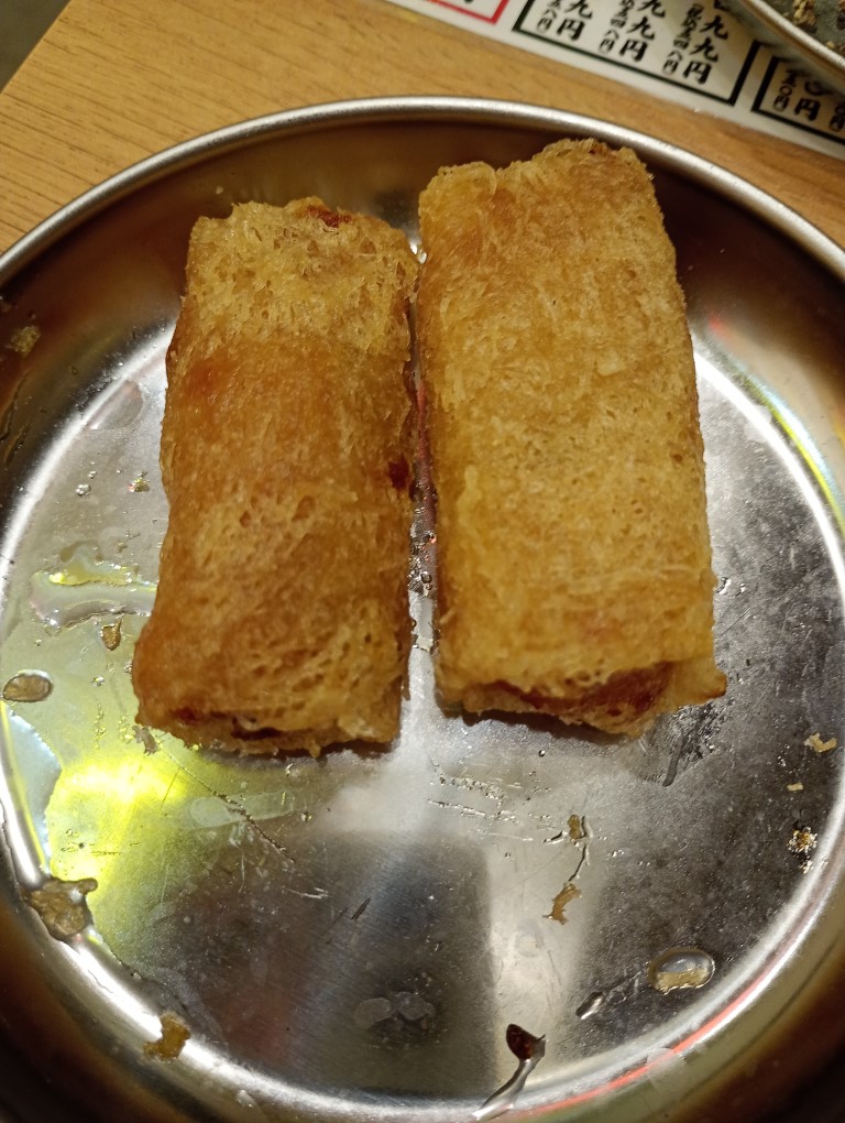 串とメシにはサケキタル。天神駅前店　海鮮春巻き