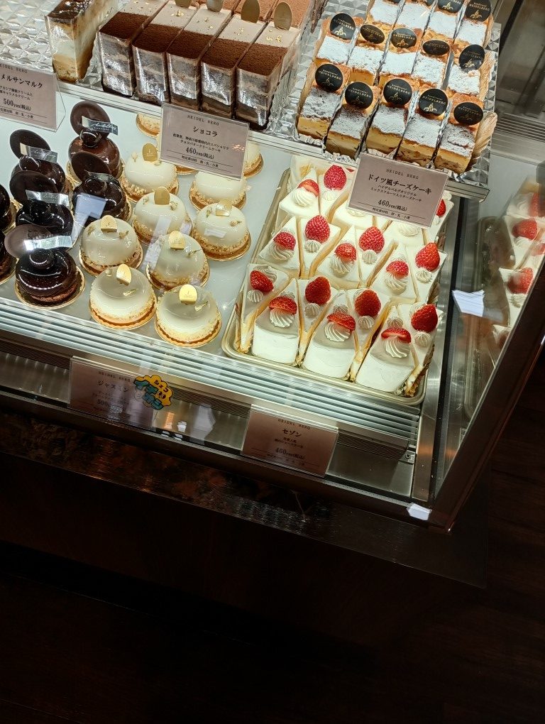 岡垣 ハイデルベルグ 店内 ショーケース