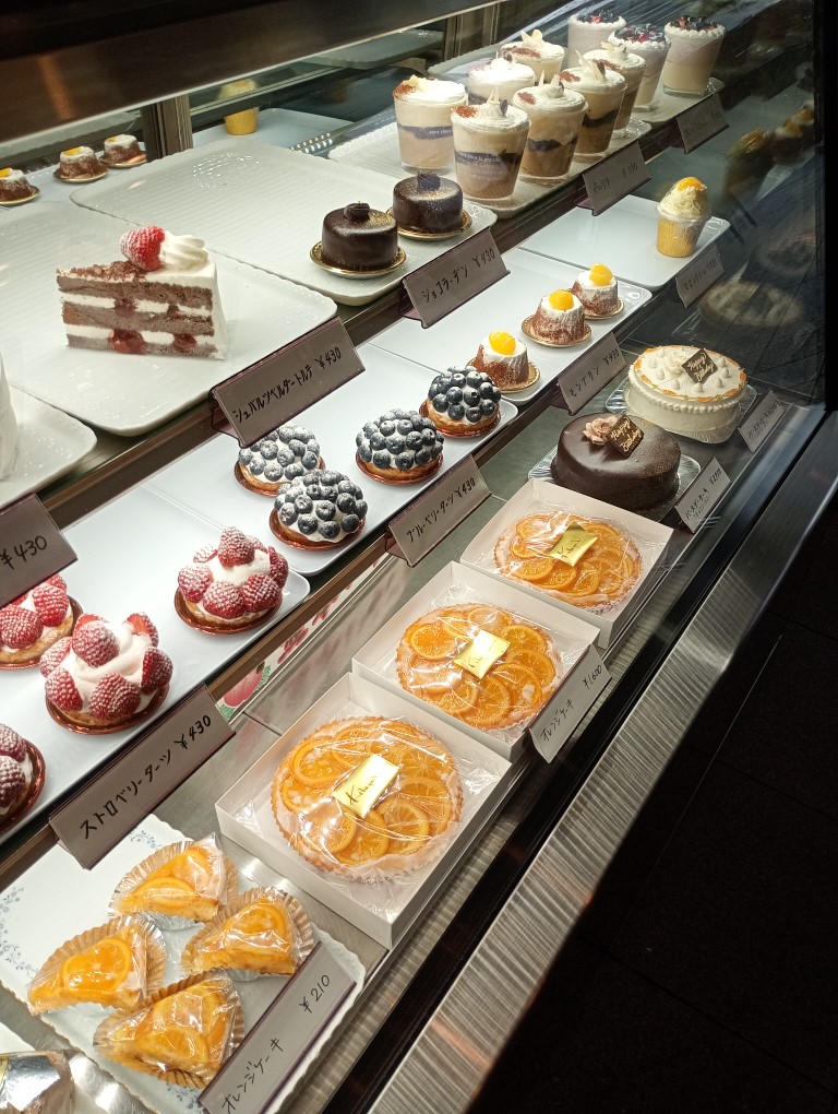 黒崎 cmms カムズ商店街 カワグチ洋菓子店 黒崎店 ショーケース