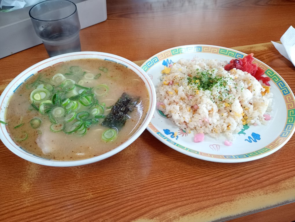 ラーメン 喜龍 志免 空港 ラーメン焼き飯セット