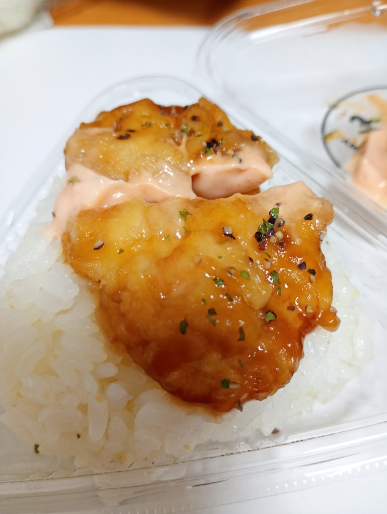 おむすびやまや 昼 おむすび 博多駅 マイング 海苔 チキン南蛮