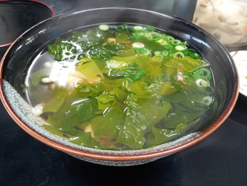 小倉　片野　めん吉　メニュー　わかめうどん