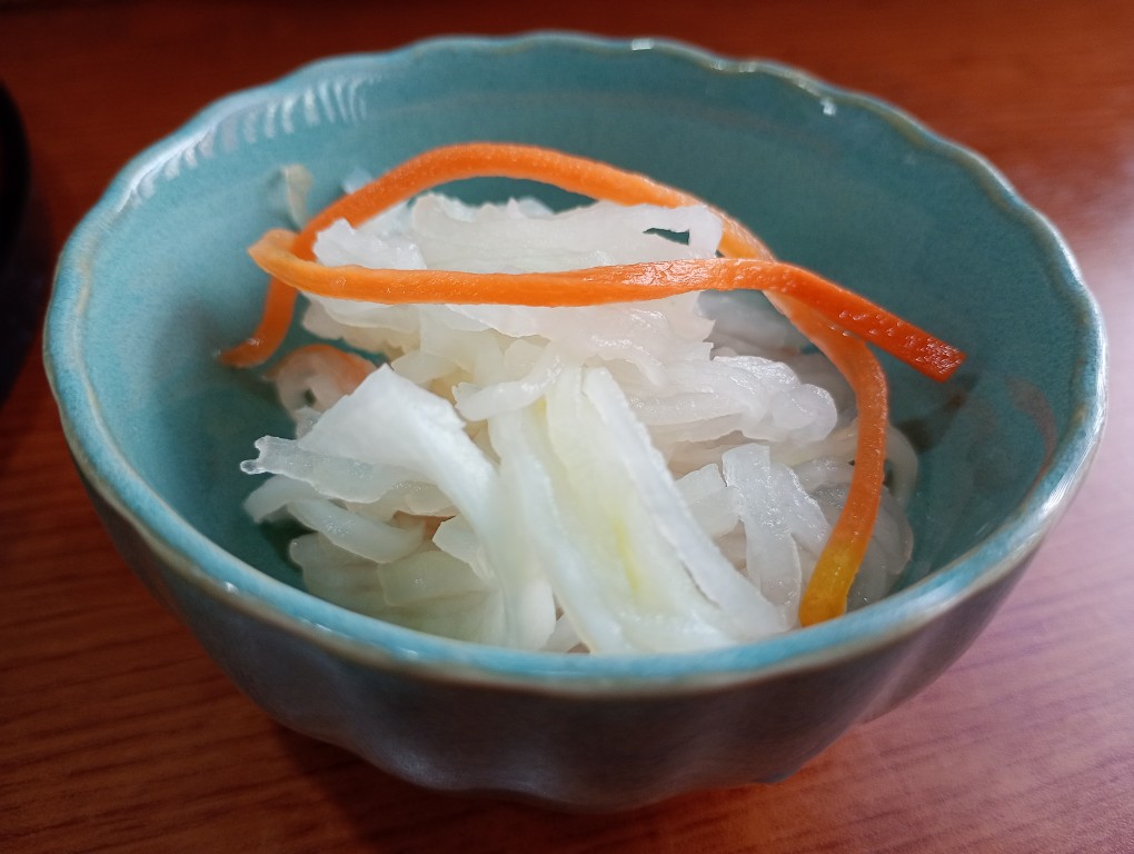 渡辺通り　留々　ランチ　お漬物