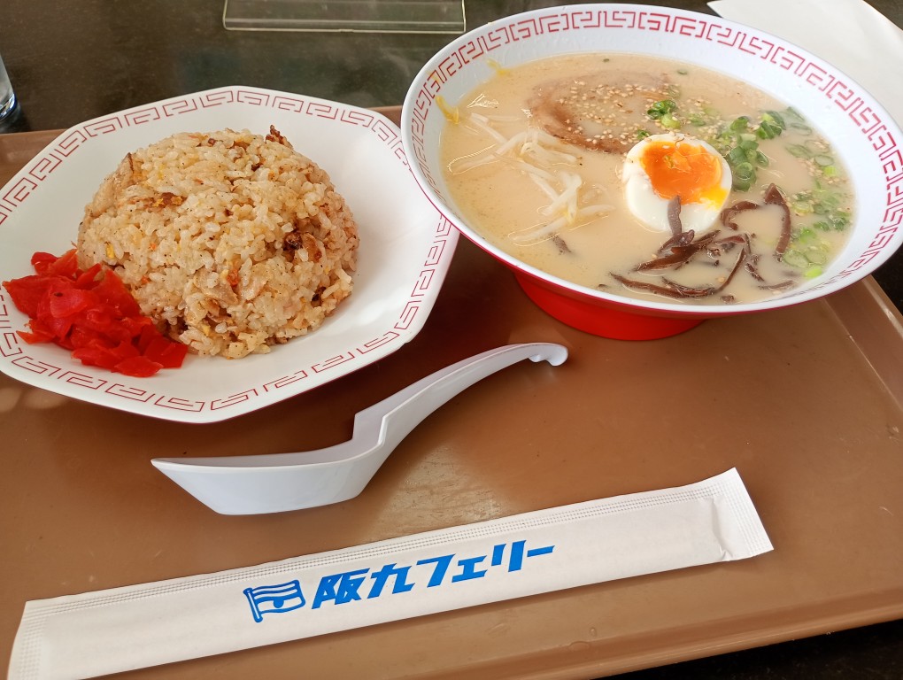 阪九フェリー乗り場 新門司 まりん ラーメン定食