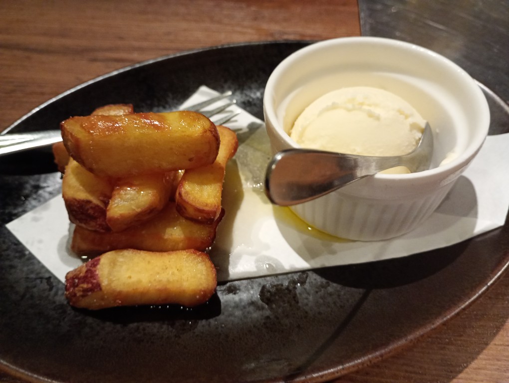 和牛卸直営焼肉 タンとハラミ まっちゃん　さつまいもバタースティック